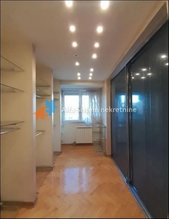 Izdavanje, dvosoban stan, 66m², Južni Bulevar, Vračar Sve Podlokacije
