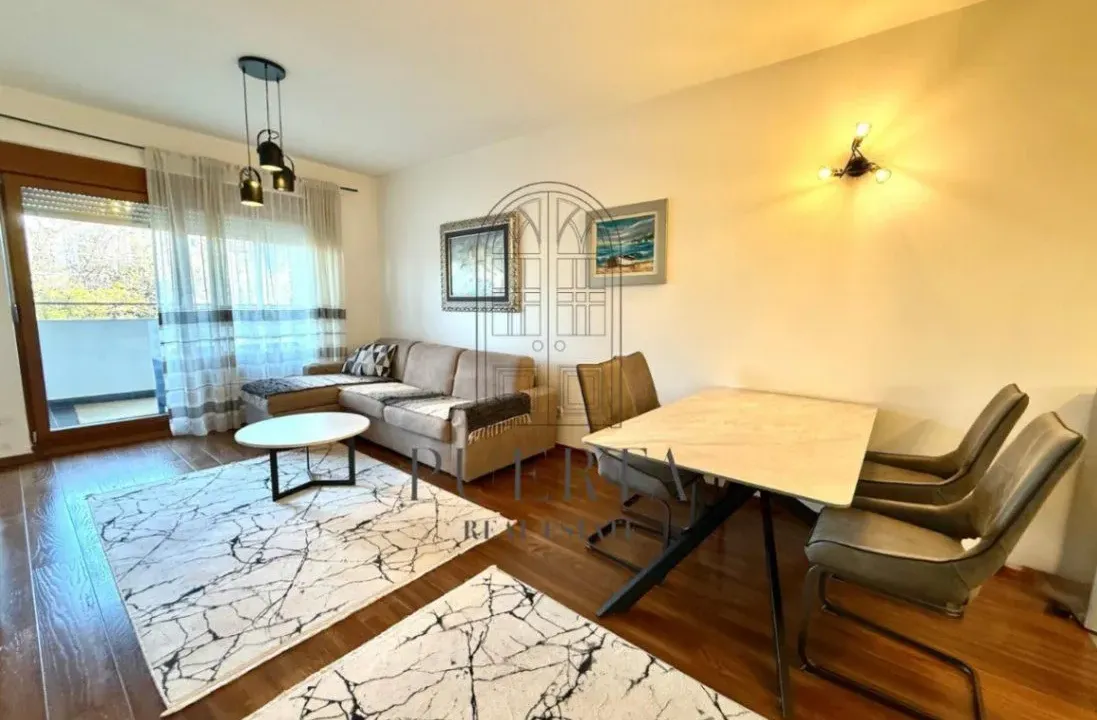 Prodaja, dvosoban stan, 70m², Master Kvart, Podgorica