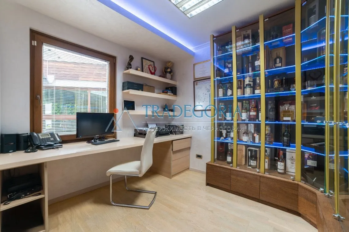 Prodaja, ugostiteljski objekat, 435m², Bečići, Budva