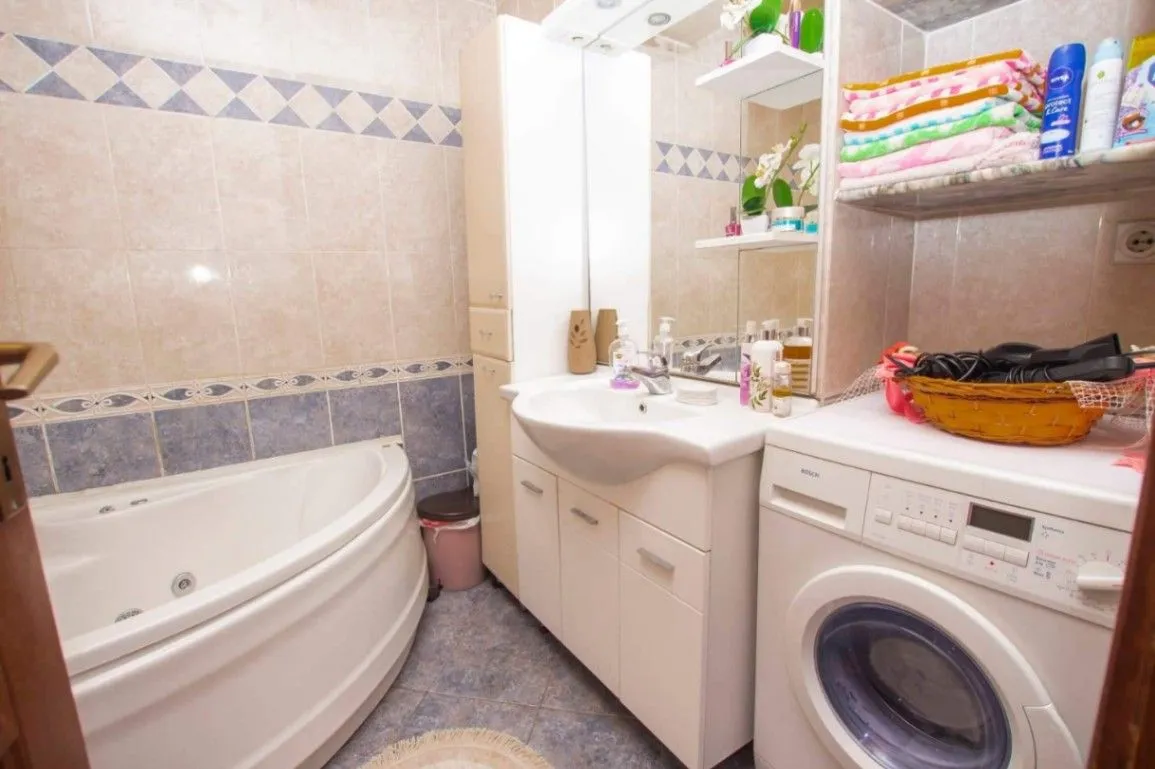 Sale, two bedroom apartment, 60m², Centar, Bar
