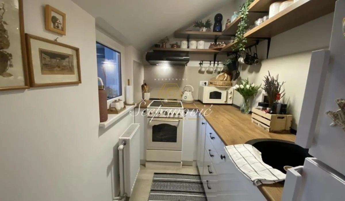 Prodaja, dvosoban stan, 43m², Podbara, Novi Sad Sve Podlokacije