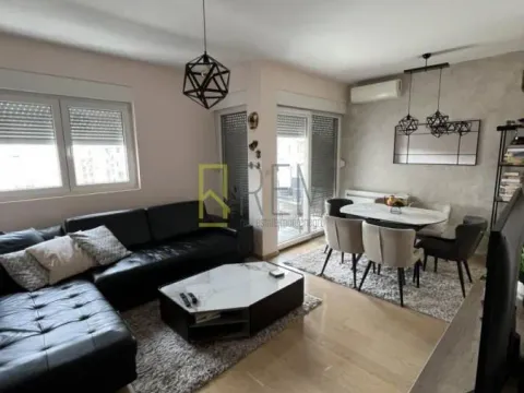 Prodaja, jednosoban stan, 53m², City Kvart, Podgorica - image 4