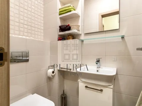 Prodaja, dvosoban stan, 72m², City Kvart, Podgorica - image 10