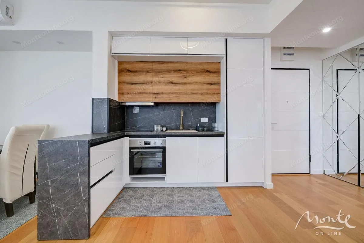Prodaja, jednosoban stan, 67m², Bečići, Budva