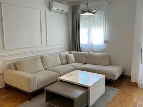 Rent, one bedroom apartment, 45m², City Kvart, Podgorica - image 1
