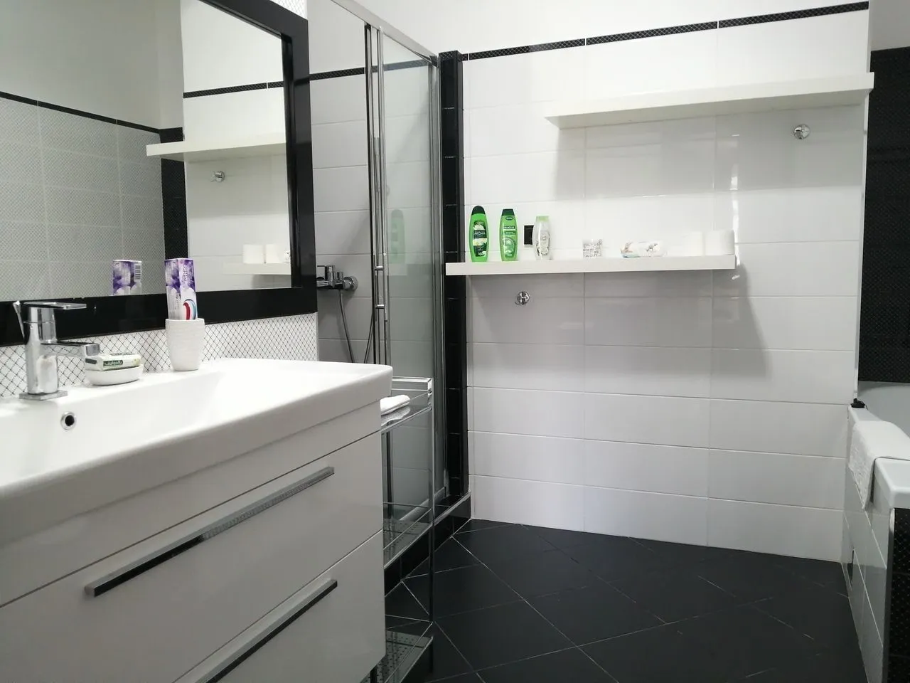 Prodaja, trosoban stan, 101m², Orahovac, Kotor
