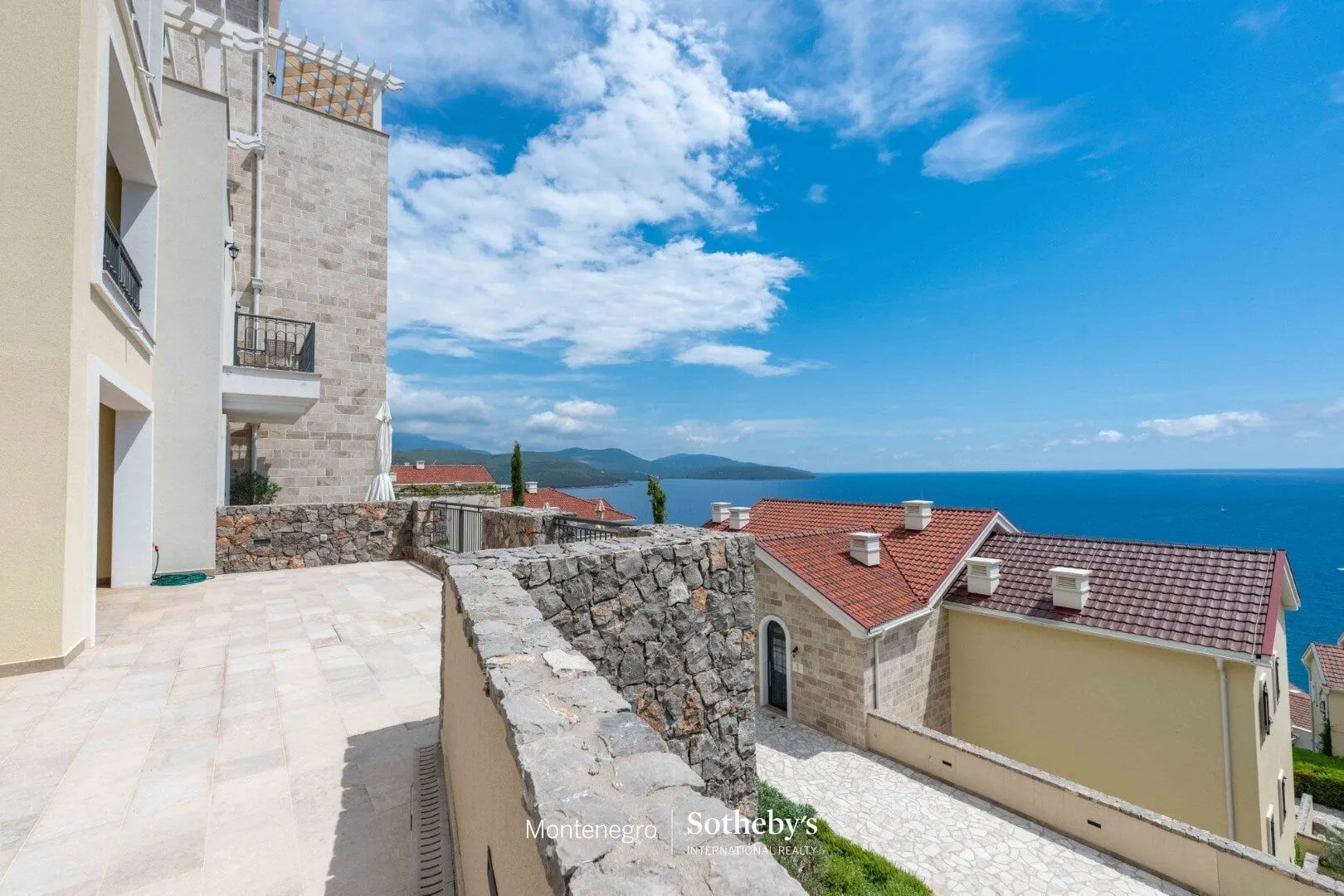 Sale, one bedroom apartment, 74m², Luštica Bay, Tivat