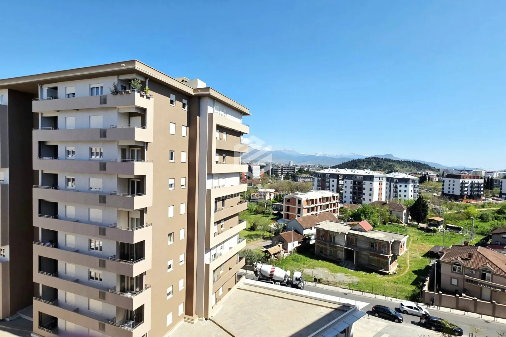 Izdavanje, jednosoban stan, 49m², Central Point, Podgorica