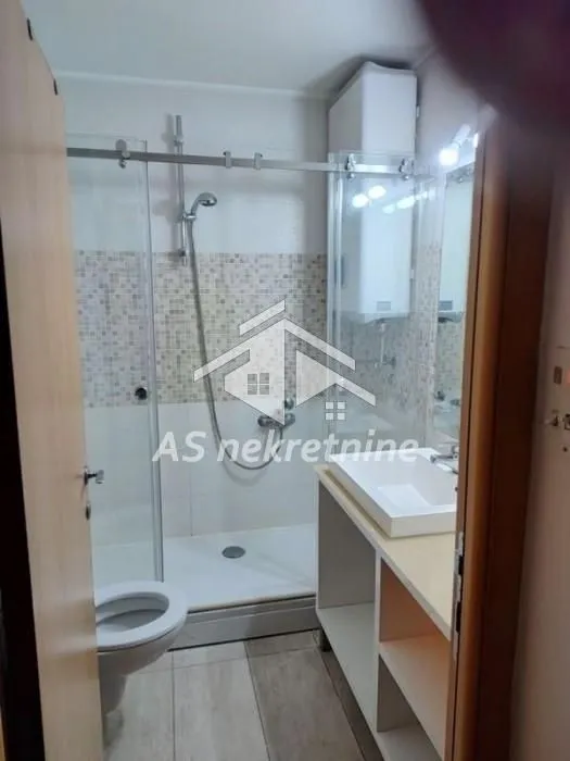 Izdavanje, trosoban stan, 92m², Novi Beograd Blok 29, Novi Beograd Sve Podlokacije