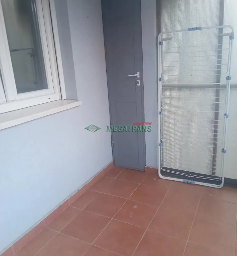 Izdavanje, dvosoban stan, 52m², Bulevar Oslobodjenja, Novi Sad Sve Podlokacije