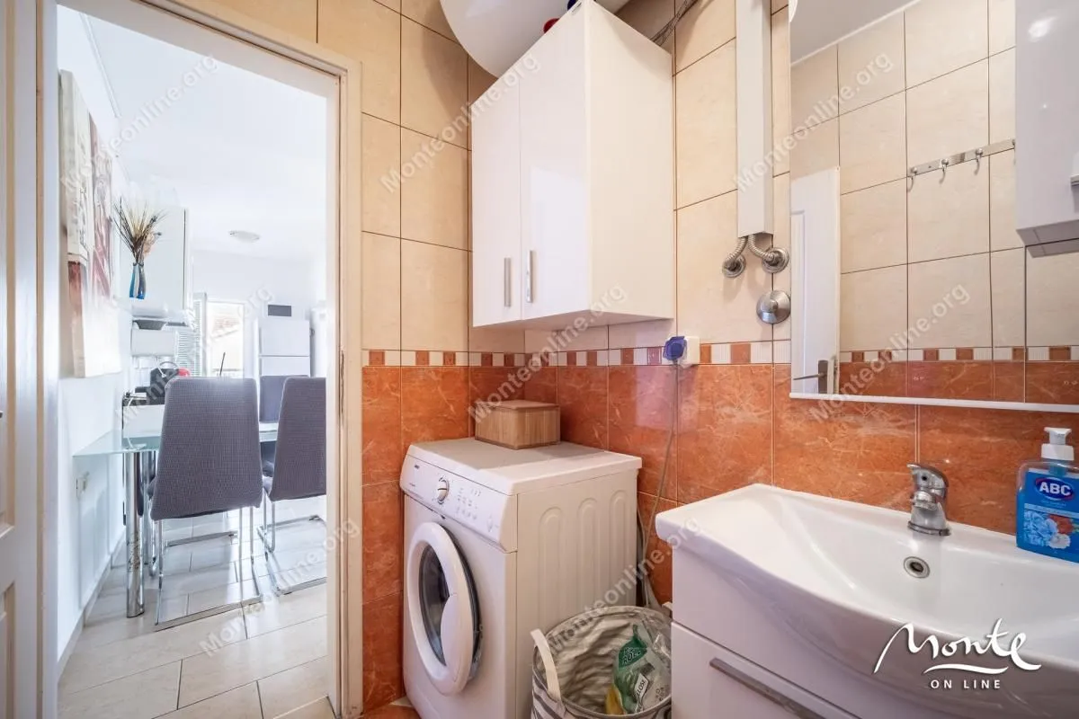 Prodaja, dvosoban stan, 55m², Donja Lastva, Tivat