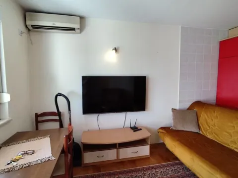 Rent, one bedroom apartment, 33m², Preko Morače, Podgorica - image 2