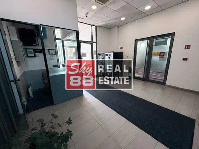 Rent, office space, 330m², Bezanijska Kosa 1, Bežanijska Kosa Sve Podlokacije