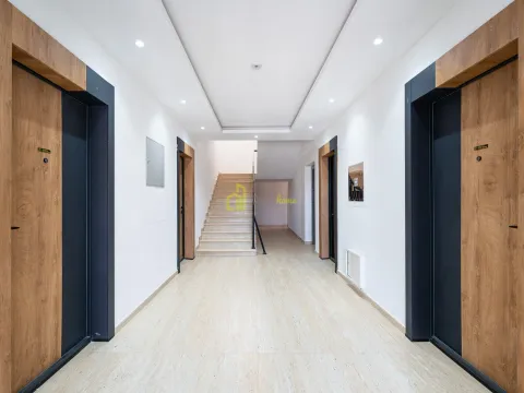 Prodaja, garsonjera, 37m², Gorica C, Podgorica - image 16