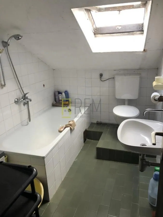 Prodaja, trosoban stan, 95m², Centar, Podgorica