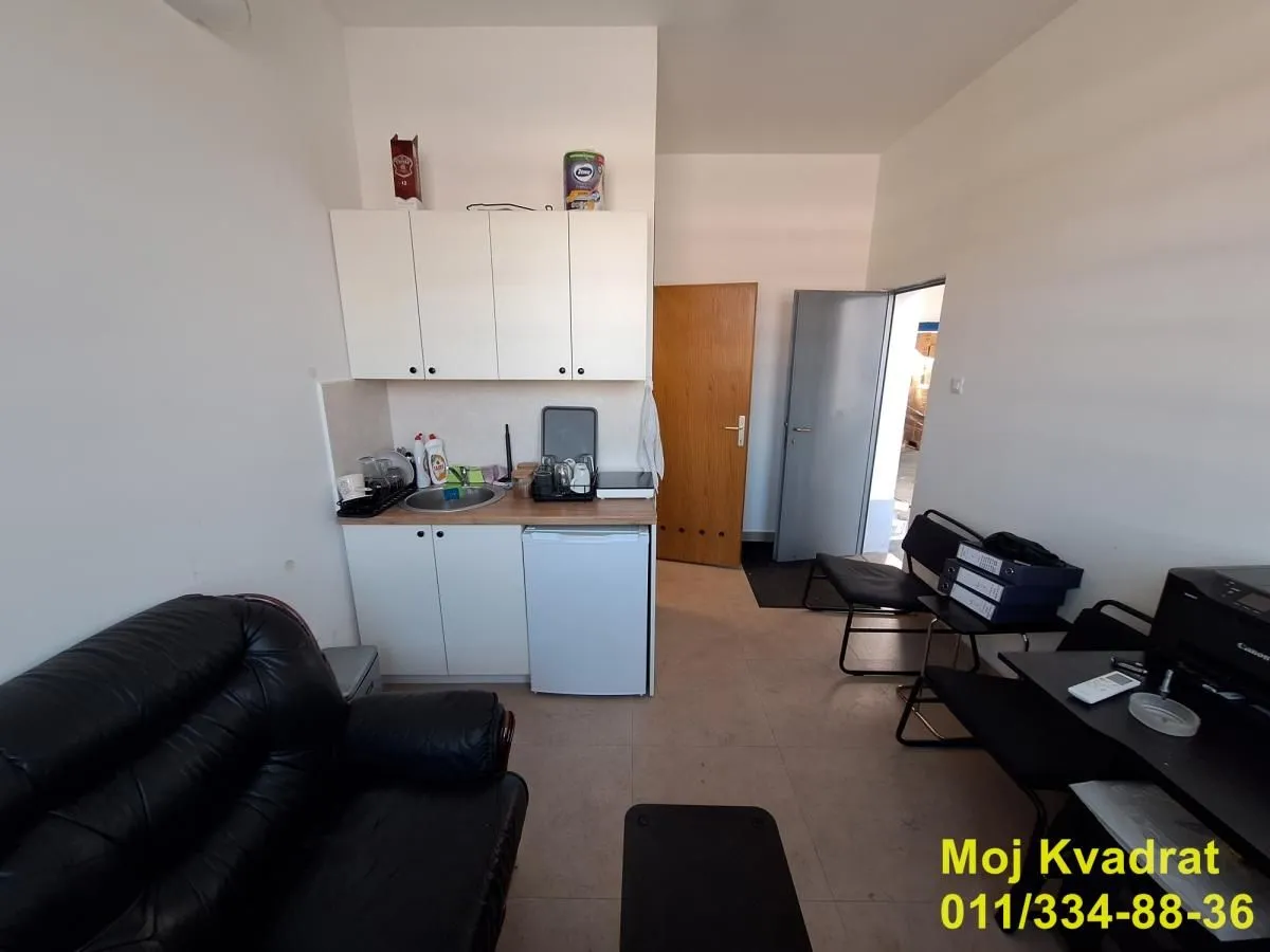 Rent, office space, 500m², Vrčin, Grocka