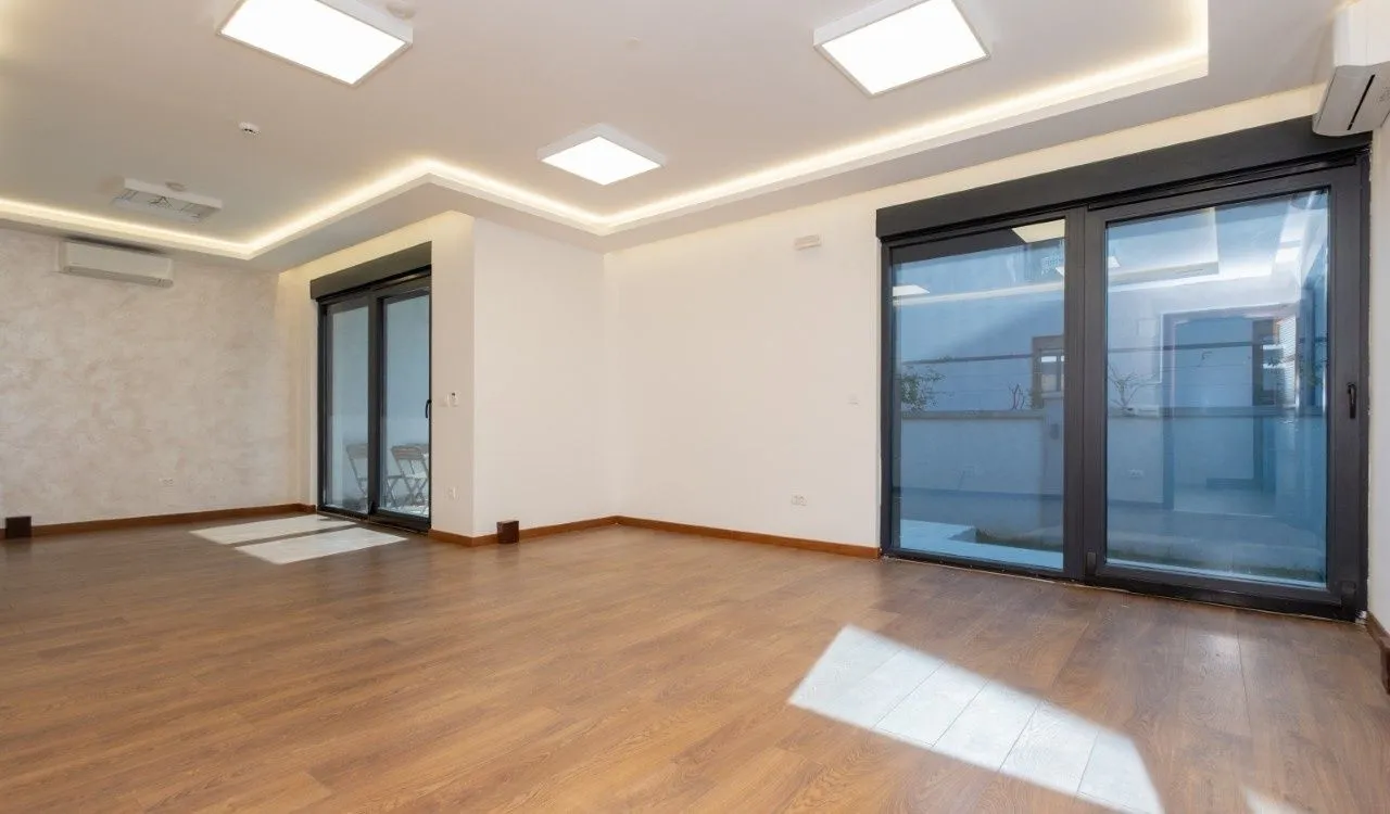 Rent, house, 160m², Dalmatinska ulica, Podgorica