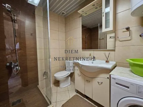 Rent, one bedroom apartment, 40m², Centar, Bar - image 9