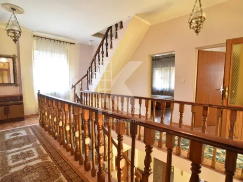 Sale, house, 240m², Dahna, Podgorica - image 25