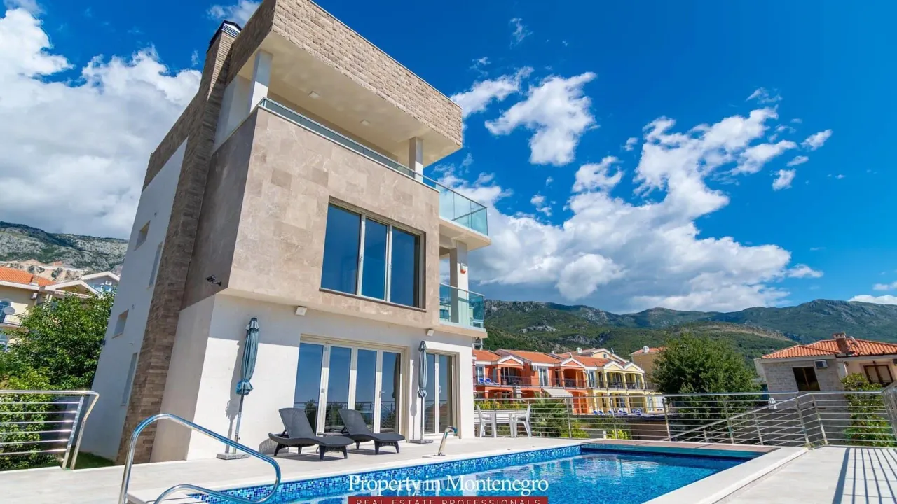 Sale, house, 400m², Bečići, Budva