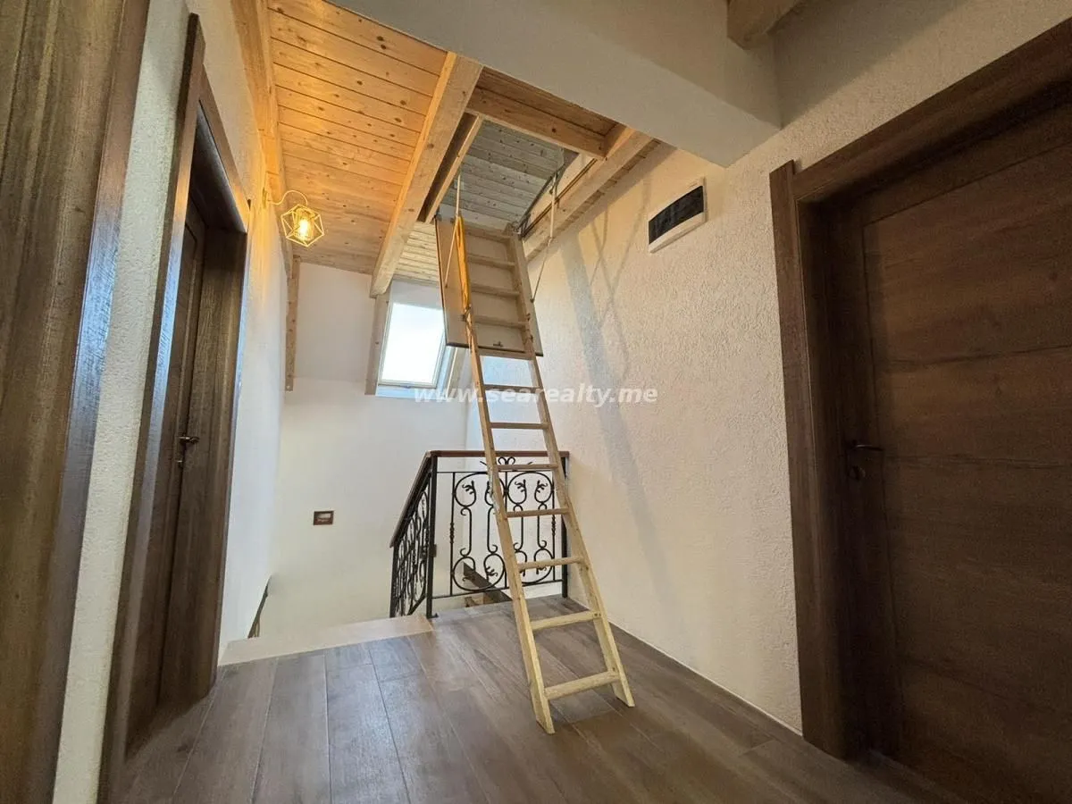 Sale, house, 320m², Žabljak, Crna Gora