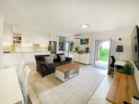 Prodaja, kuća, 250m², Blizikuće, Budva - image 12