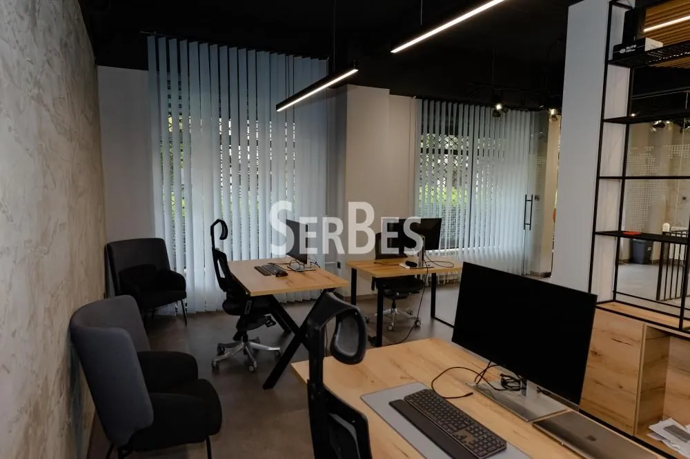 Sale, office space, 288m², Grbavica, Novi Sad Sve Podlokacije