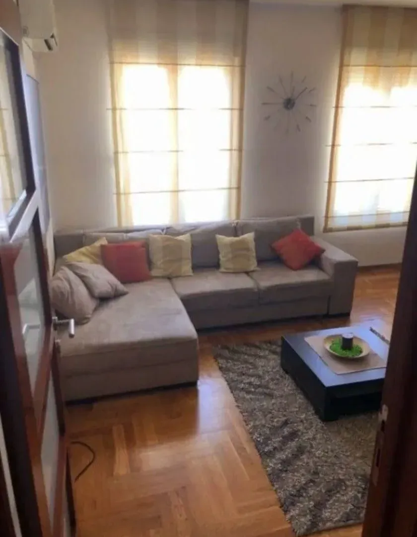 Izdavanje, jednosoban stan, 43m², Preko Morače, Podgorica