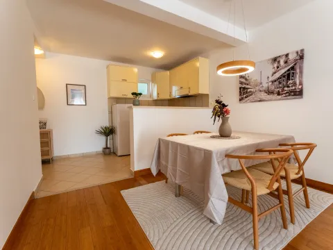 Prodaja, dvosoban stan, 68m², Pržno, Budva - image 9