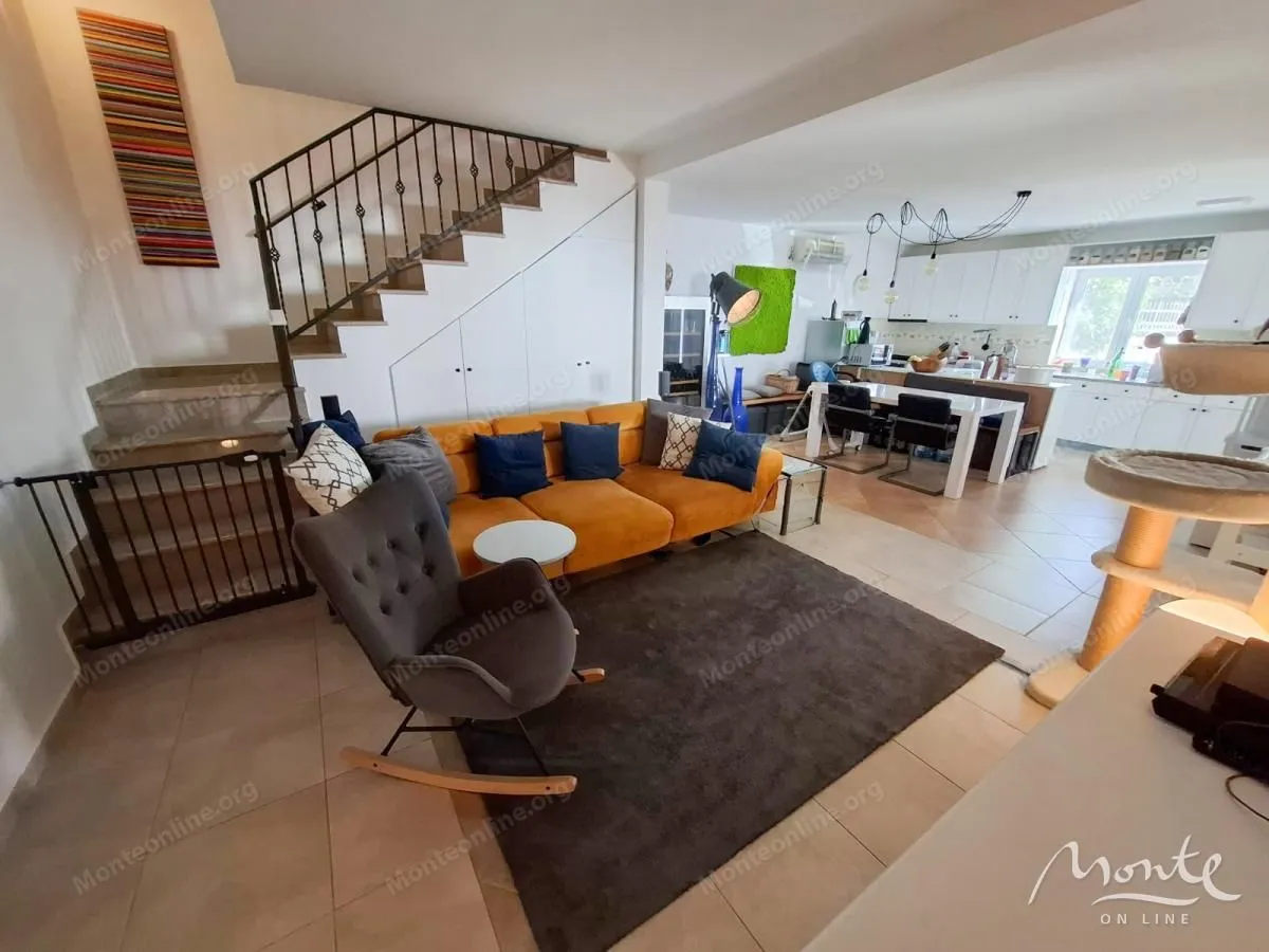 Prodaja, kuća, 116m², Reževići, Budva