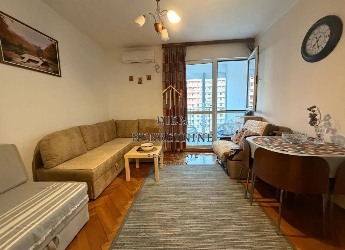 Rent, studio apartment, 27m², Centar, Bar
