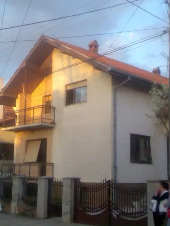 Prodaja, kuća, 400m², Gloždak, Paraćin