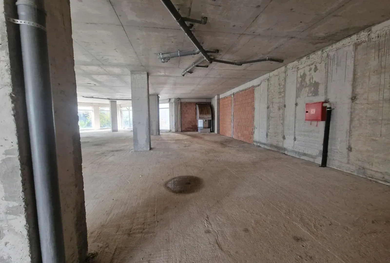 Rent, office space, 406m², Petrovac, Budva