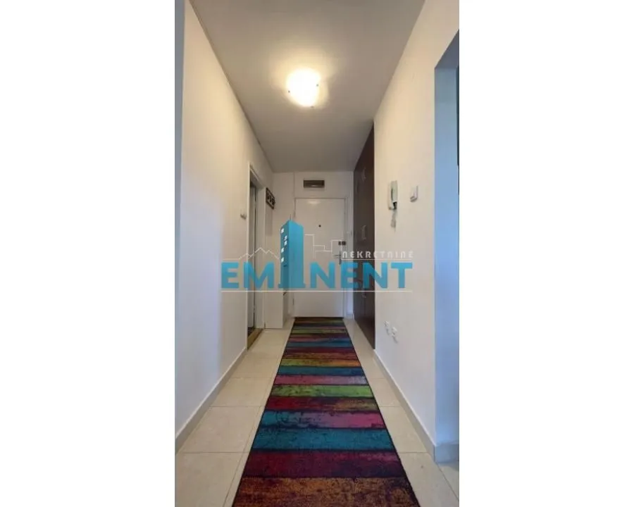Izdavanje, dvosoban stan, 42m², Stari Merkator, Novi Beograd Sve Podlokacije