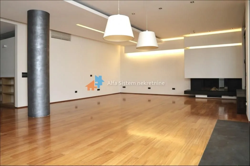 Izdavanje, stan, 176m², Kalenić Pijaca, Vračar Sve Podlokacije