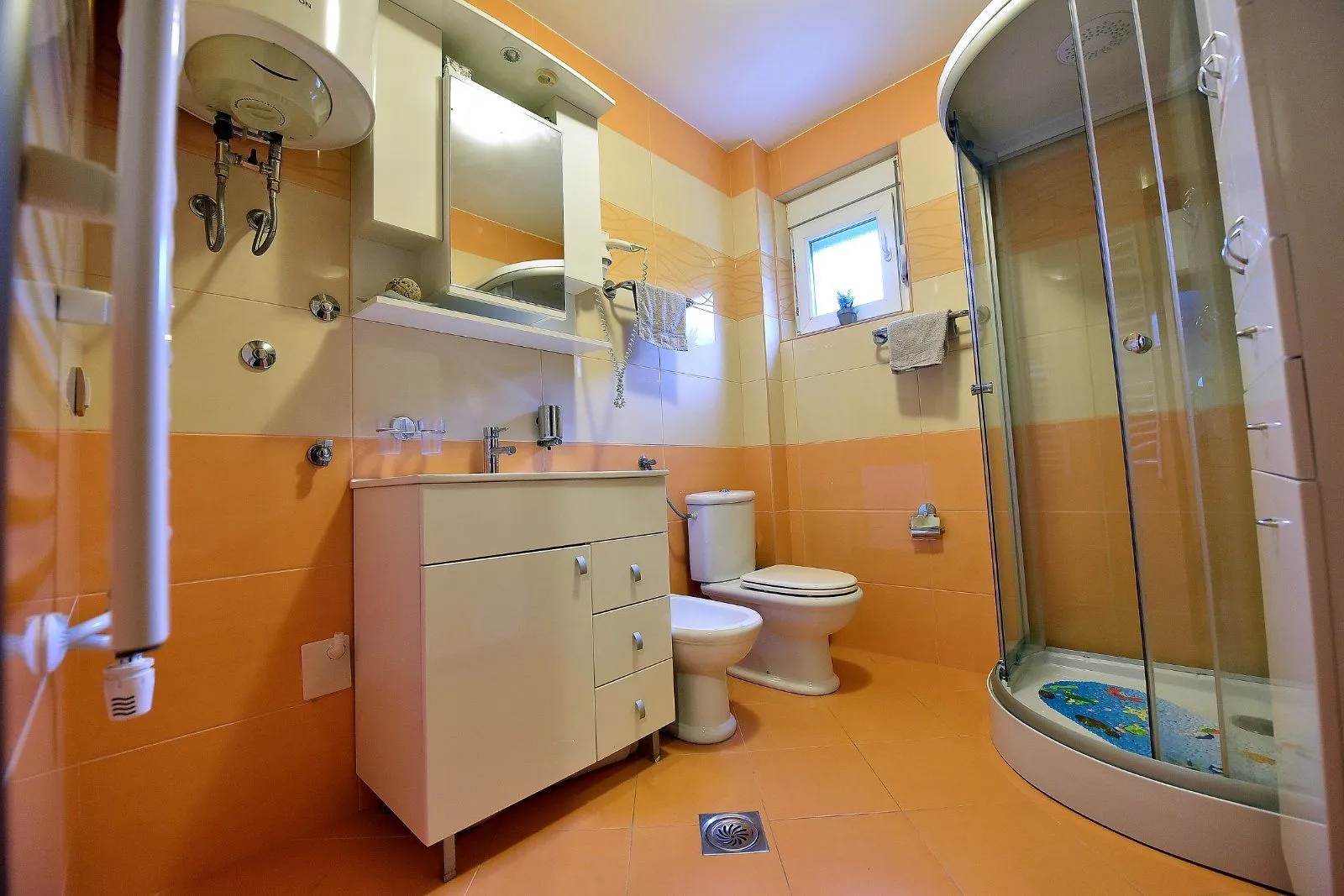 Rent, house, 176m², Rogami, Podgorica