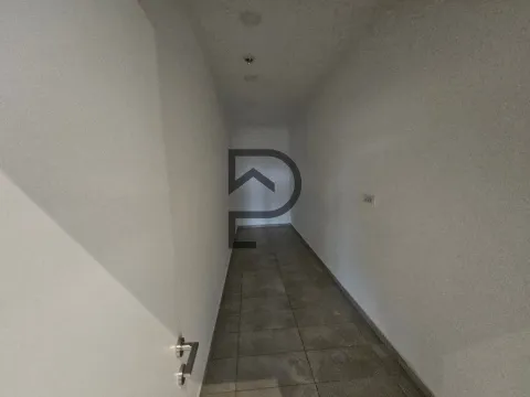 Izdavanje, poslovni prostor, 260m², Centar, Podgorica - image 6