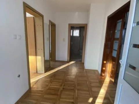 Izdavanje, trosoban stan, 100m², Veternička rampa, Novi Sad Sve Podlokacije - image 4