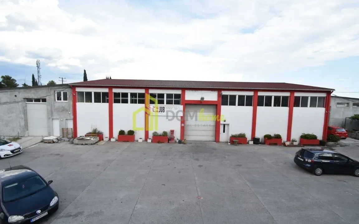 Rent, office space, 917m², Zeta, Podgorica