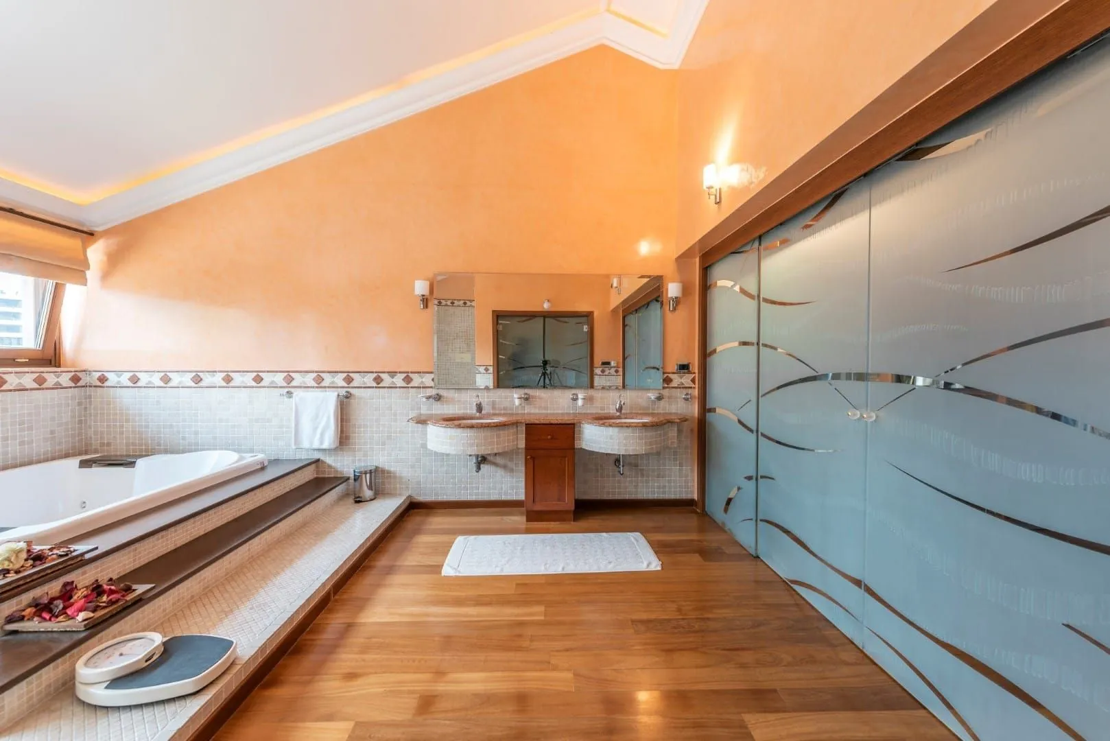 Sale, house, 1264m², Gospoština, Budva