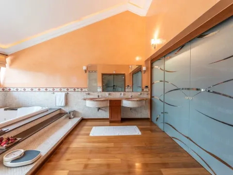 Prodaja, kuća, 1264m², Gospoština, Budva - image 23