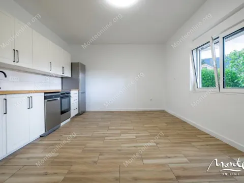 Sale, house, 118m², Tivat, Crna Gora - image 12