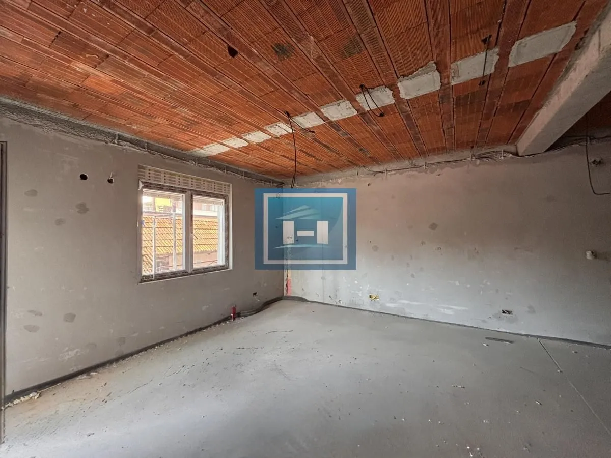 Prodaja, jednosoban stan, 65m², Centar, Jagodina