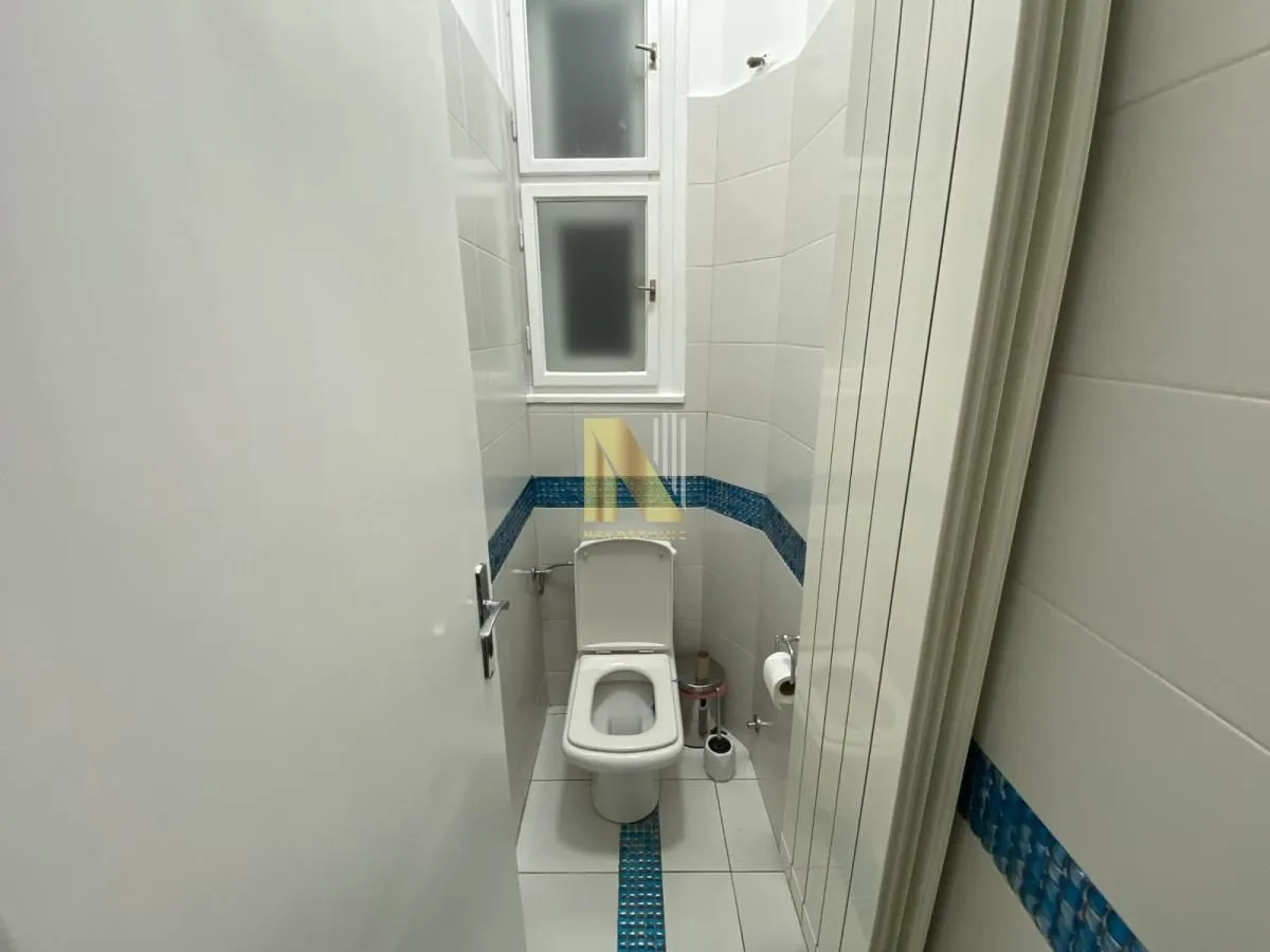 Prodaja, četvorosoban stan, 131m², Centar, Novi Sad