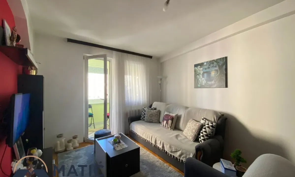 Prodaja, trosoban stan, 65m², Bulevar Oslobodjenja, Novi Sad Sve Podlokacije