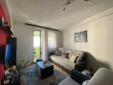 Prodaja, trosoban stan, 65m², Bulevar Oslobodjenja, Novi Sad Sve Podlokacije