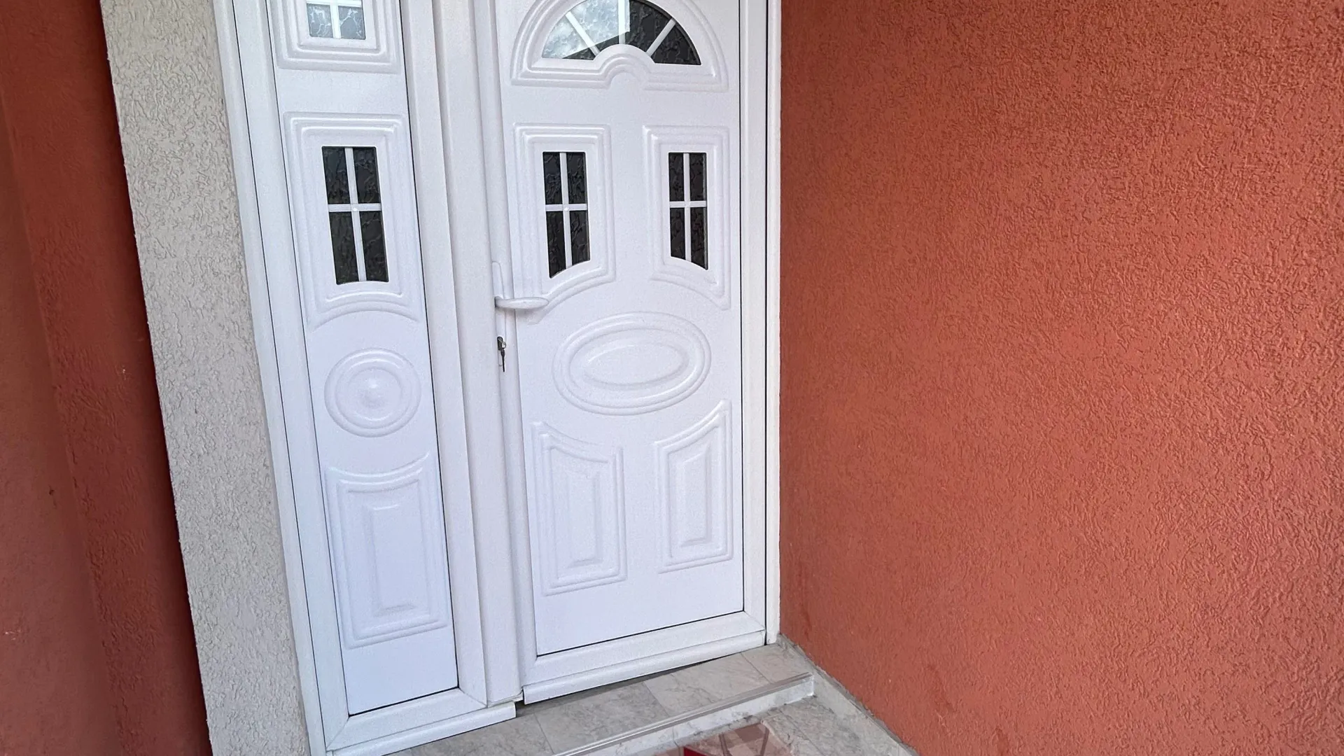 Izdavanje, dvosoban stan, 80m², Murtovina, Podgorica