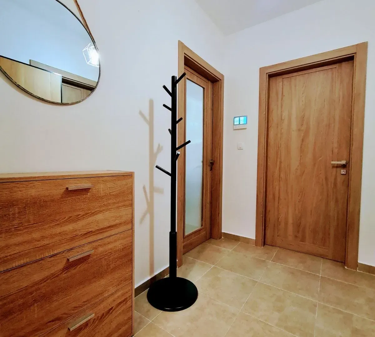 Izdavanje, jednosoban stan, 50m², Master Kvart, Podgorica