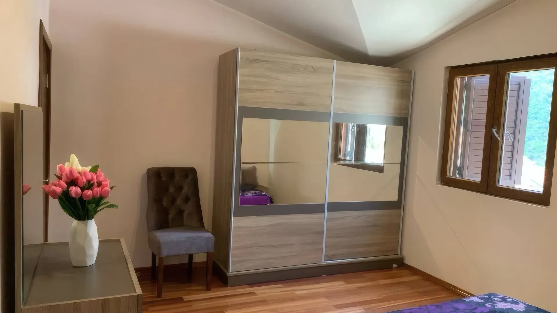 Izdavanje, dvosoban stan, 60m², Bečići, Budva