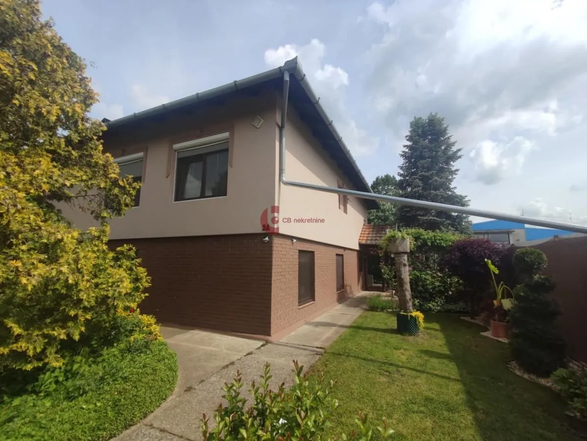 Sale, house, 300m², Hajdukovo, Subotica